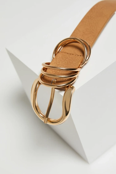 Pasek ze złotą klamrą beżowy 