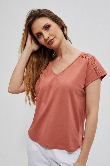 Bluzka z ażurowym zdobieniem ceglasta