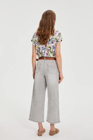 Jeansy z szerokimi nogawkami szare