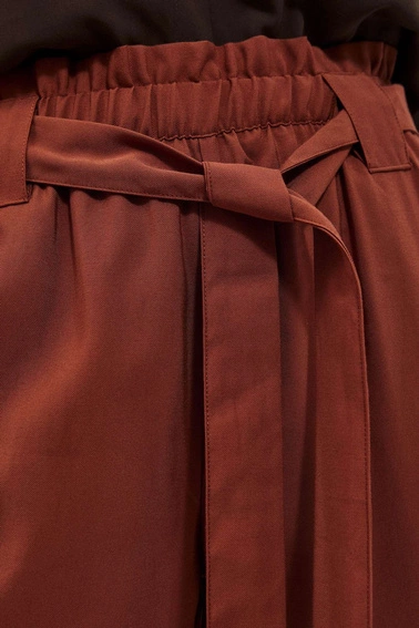 Wiskozowe spodnie z prostą nogawką