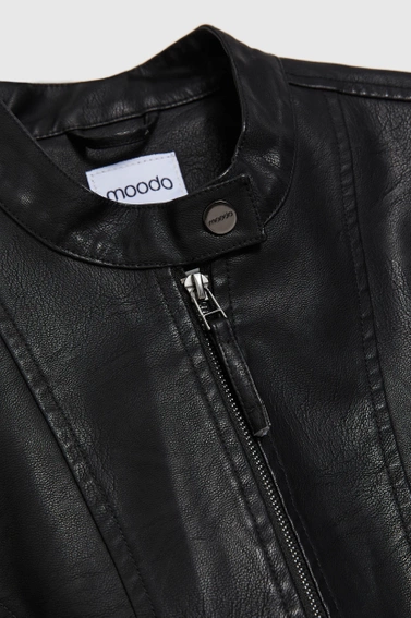 Kurtka z ekoskóry czarna