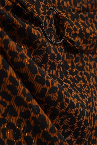 Spódnica z printem i metaliczną nitką