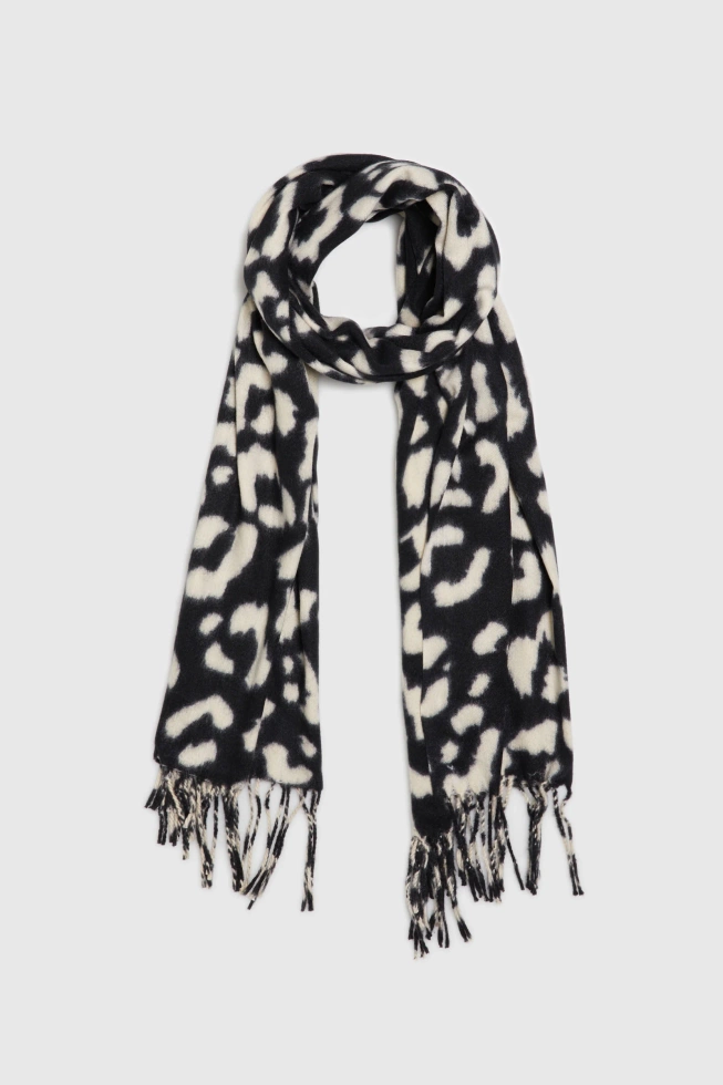 Szalik w panterkę kremowy