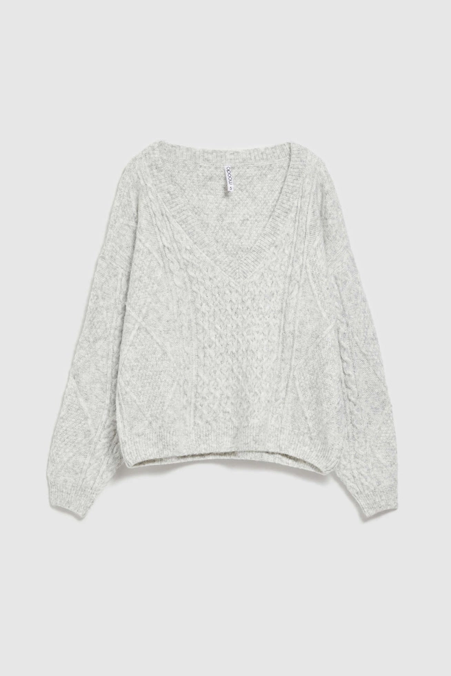 Sweter z dekoltem w serek szary