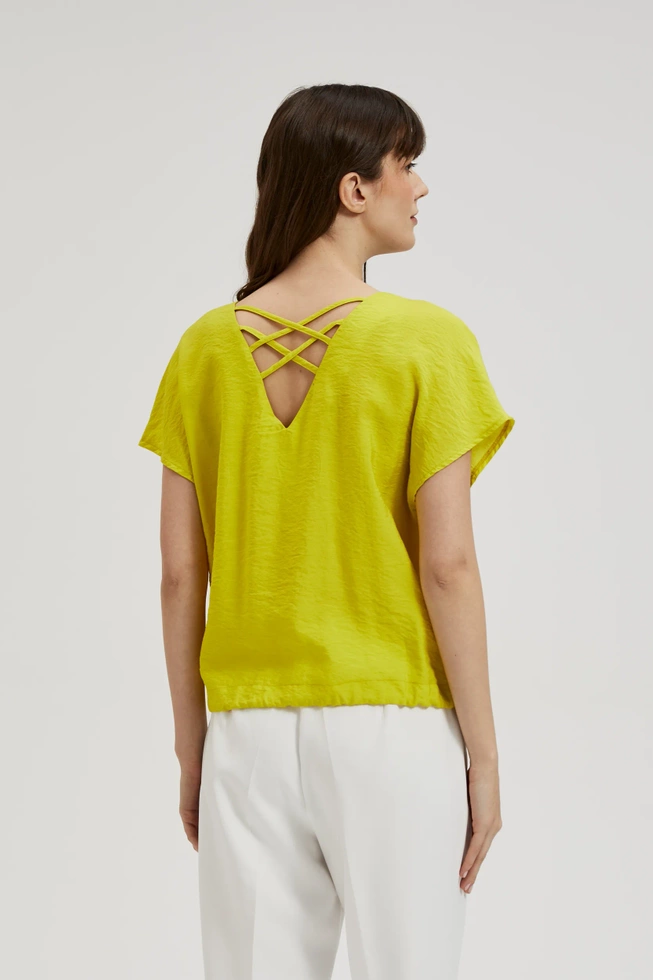 Koszula z dekoltem w serek i wiązaniem w pasie limonkowa
