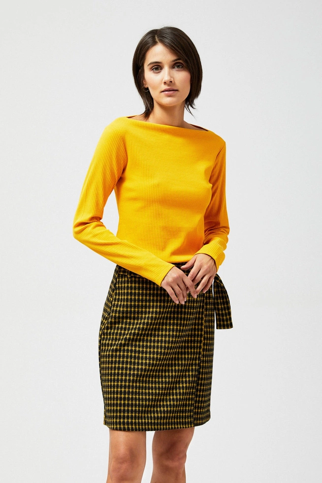 Spódniczka w kratkę z paskiem