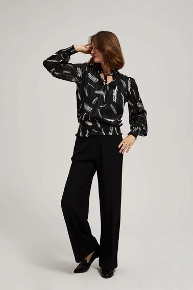 Koszula z wiązanym dekoltem czarna