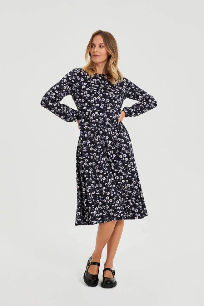 Sukienka midi w kwiaty granatowa