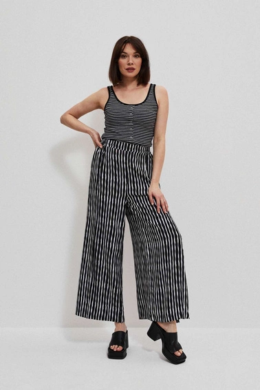 Top w paski z guzikami czarno-biały