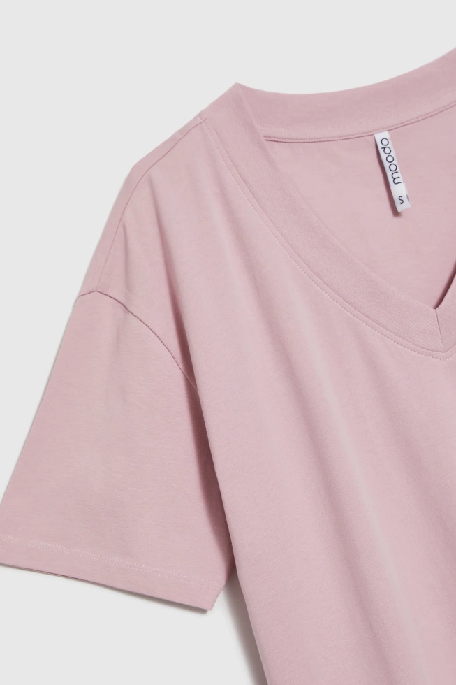 T-shirt z dekoltem w serek różowy