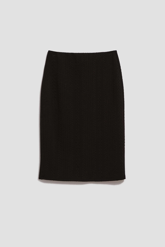 Ołówkowa spódnica w swetrowy wzór czarna