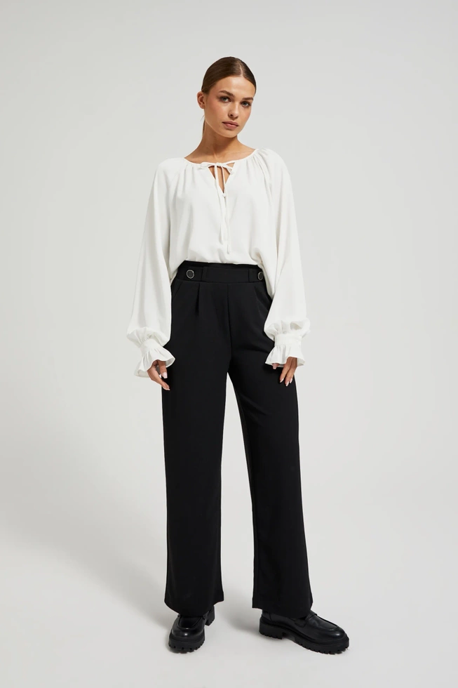 Eleganckie spodnie z szerokimi nogawkami i guzikami czarne