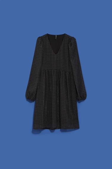 Rozkloszowana sukienka z printem czarna