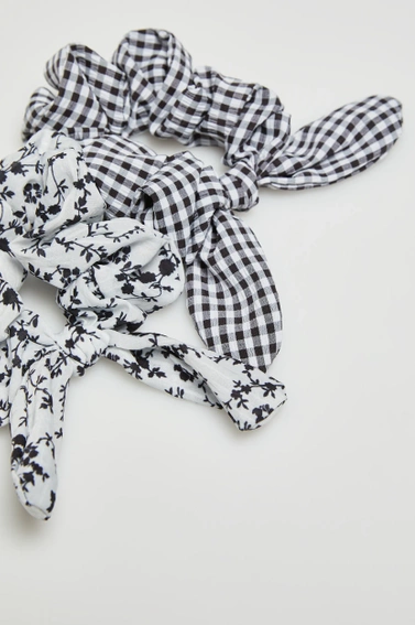 Zestaw dwóch gumek do włosów czarno-biały