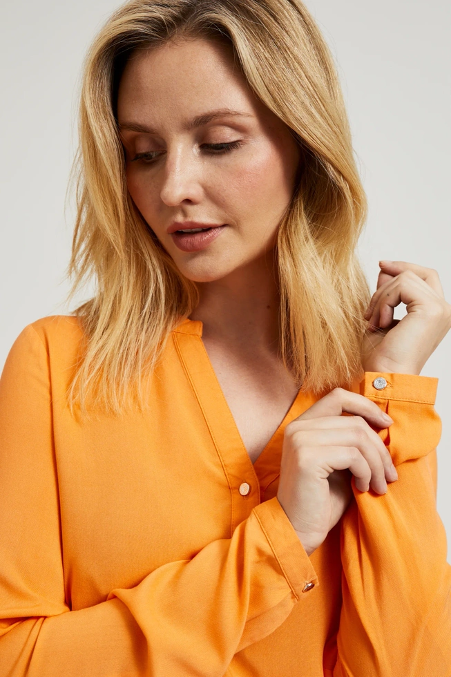 Koszula z dekoltem w serek z guzikami pomarańczowa