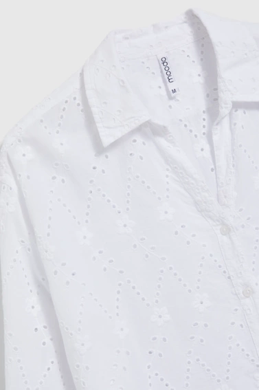 Ażurowa koszula biała