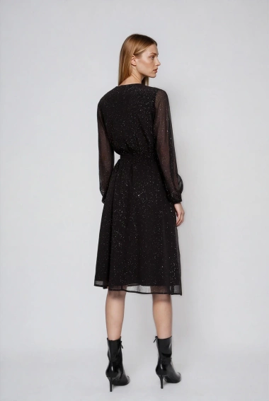 Sukienka z przezroczystymi rękawami czarna