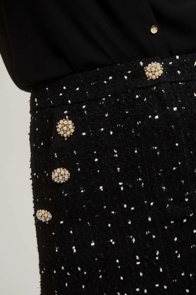 Spódnica w tweedowym stylu z ozdobnymi guzikami czarna