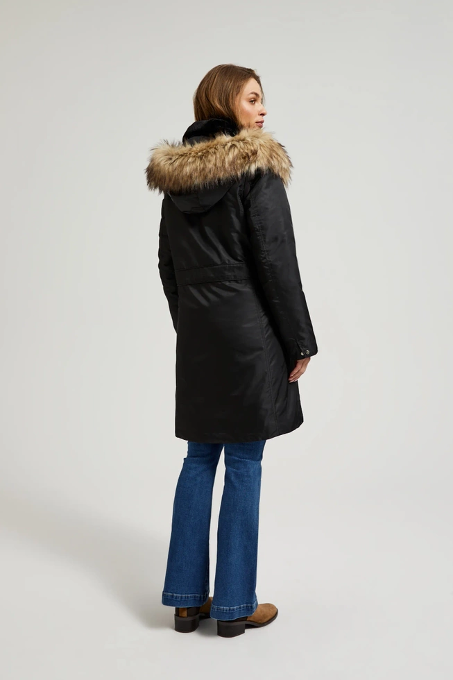 Zimowa kurtka z futrzanym kapturem czarna
