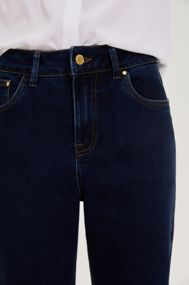 Gładkie jeansy granatowe