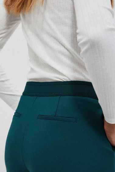 Spodnie z prostą nogawką szmaragdowe