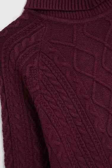 Sweter z golfem burgundowy