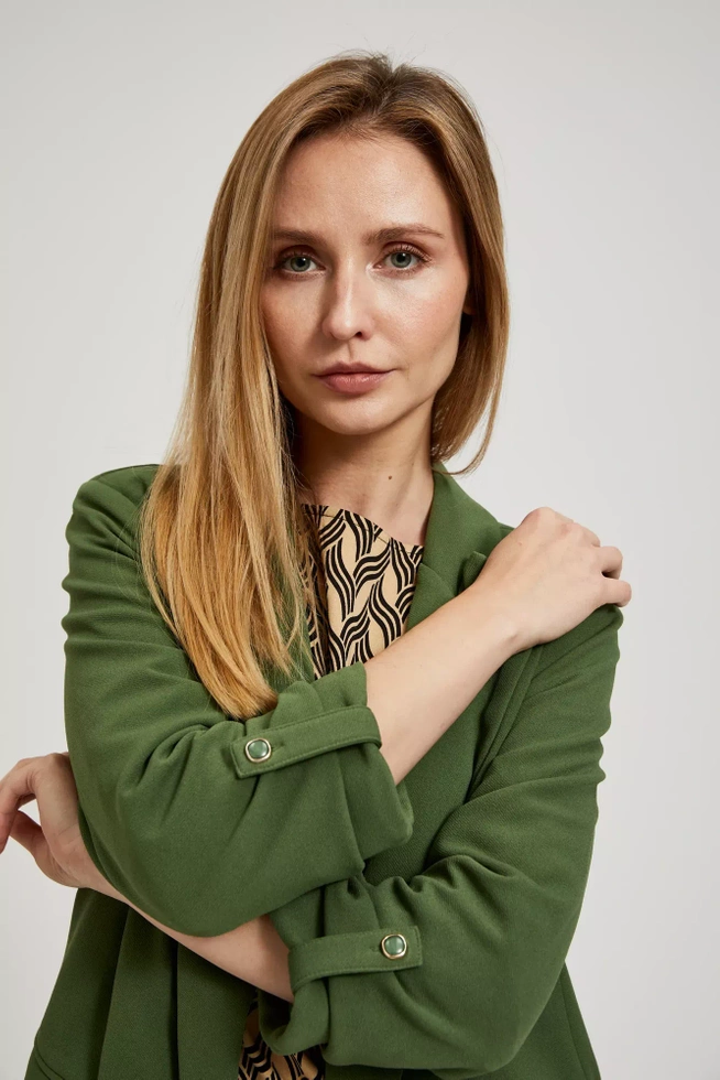 Marynarka damska z marszczonymi rękawami 3/4 i kieszeniami khaki