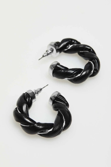 Kolczyki koła ze skórzanymi elementami