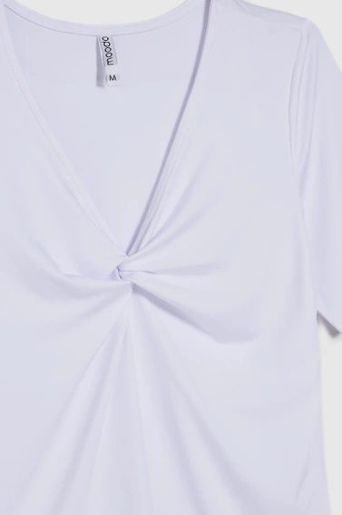 Bluzka z ozdobnym dekoltem biała