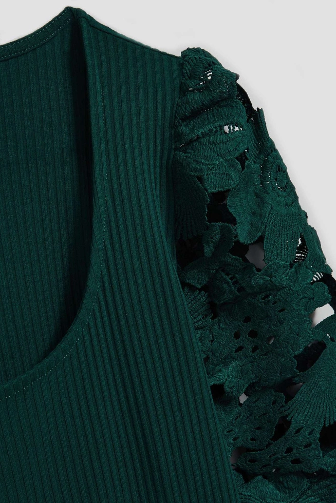 Bluzka z koronkowymi rękawami szmaragdowa