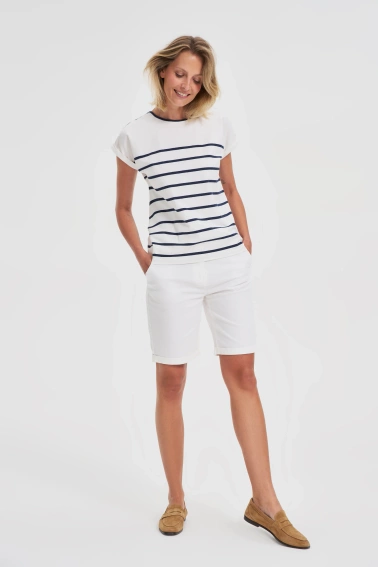 Bawełniane szorty z paskiem białe
