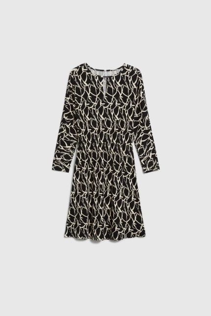 Wzorzysta sukienka czarna