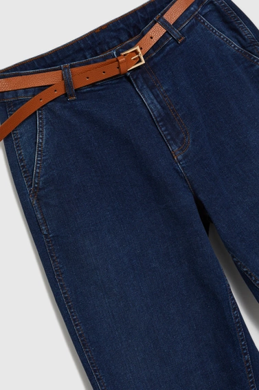 Jeansy z prostymi nogawkami i z paskiem niebieskie