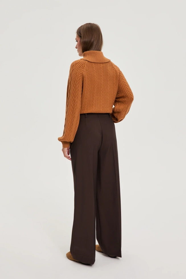 Spodnie w kant z paskiem brązowe