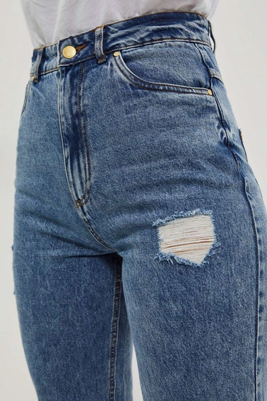 Jeansy boyfriend z przetarciami