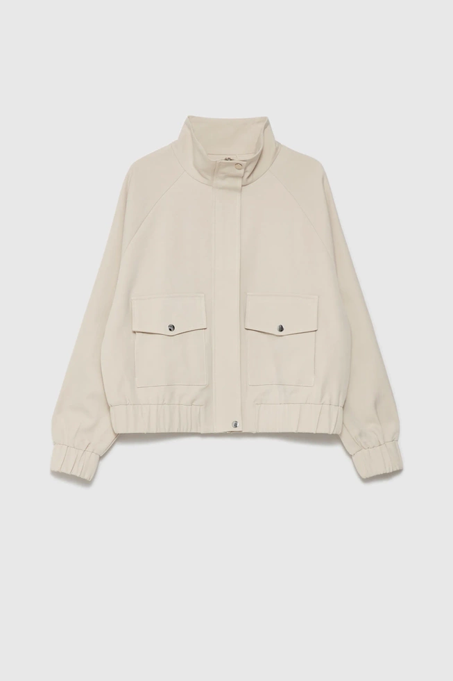 Kurtka z dużymi kieszeniami beżowa