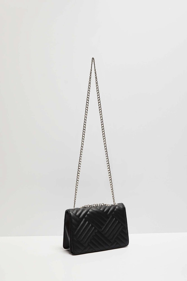 Pikowana torebka na łańcuszku czarna