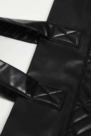 Pikowana torba na ramię ze skóry ekologicznej czarna