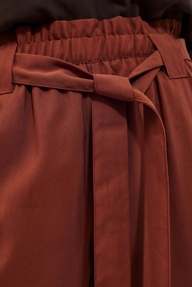 Wiskozowe spodnie z prostą nogawką