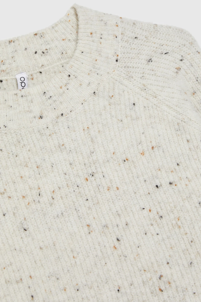 Sweter o prostym fasonie ecru