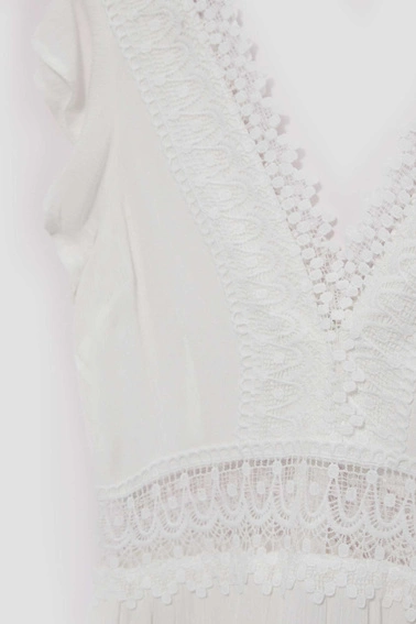 Sukienka boho z koronką biała