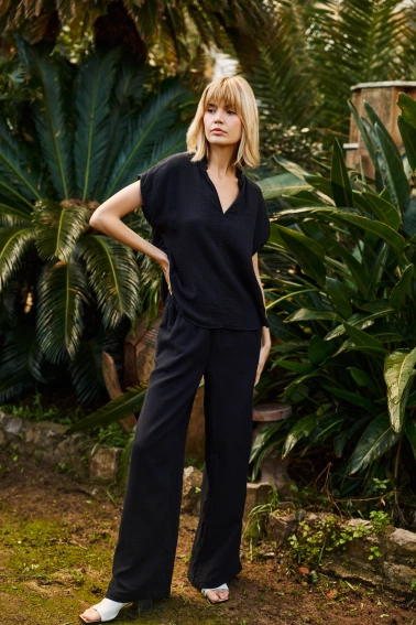 Bawełniane spodnie z szerokimi nogawkami czarne