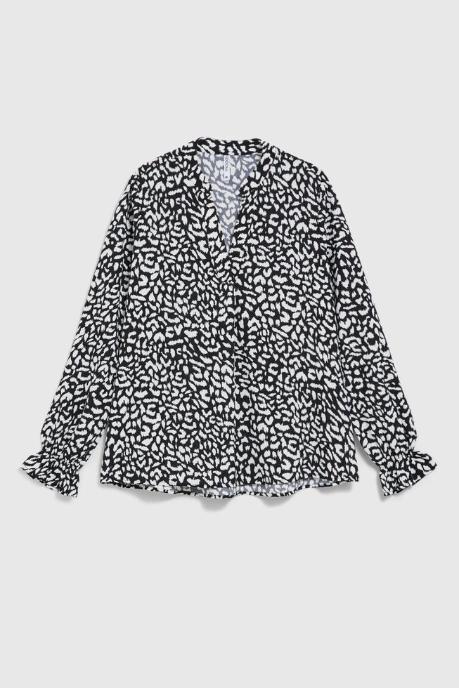 Koszula z dekoltem w serek bez kołnierzyka czarna