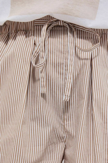 Bawełniane szorty w paski perłowo brązowa