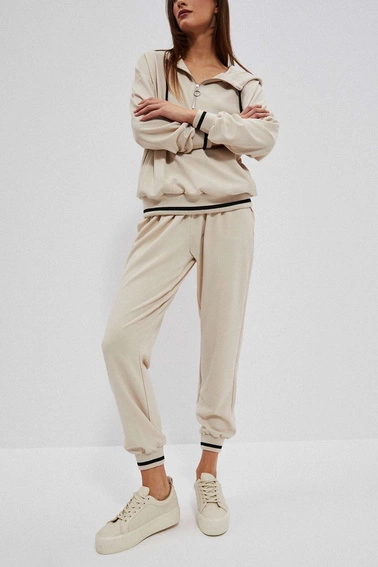 Gładkie dresowe spodnie piaskowe