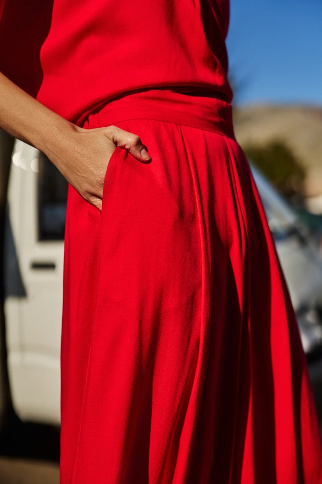 Wiskozowe spodnie z szerokimi nogawkami czerwone