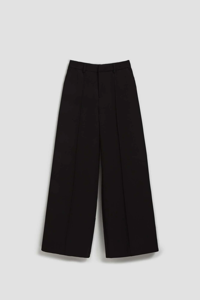 Spodnie w kant z szerokimi nogawkami i średnim stanem czarne