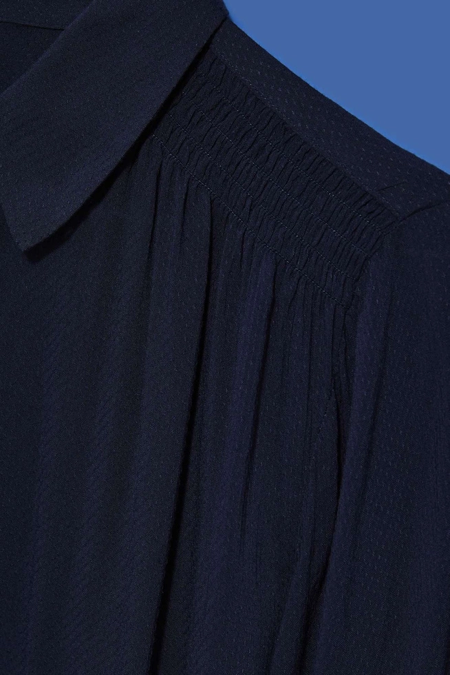 Koszula z kołnierzykiem zapinana na guziki granatowa