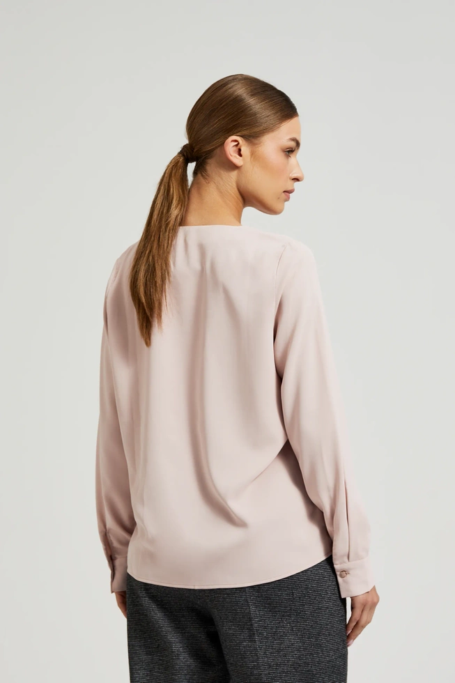 Gładka koszula z ozdobnymi guzikami