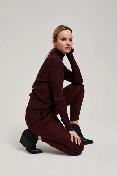 Spodnie kasztanowe z wiązaniem